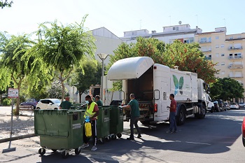 Limpeza e higienização de contentores de resíduos sólidos