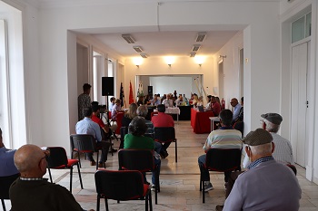 Centro de Recolha Oficial com comissão de acompanhamento